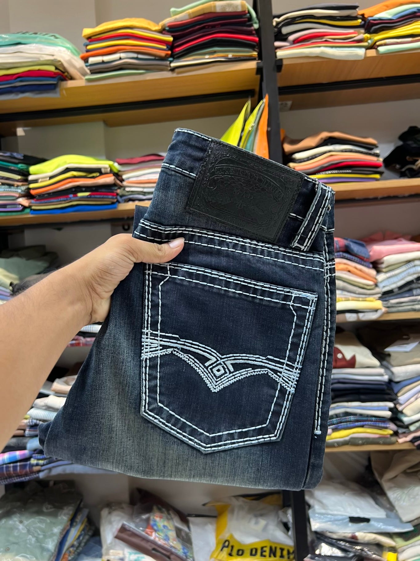 M.JEANS