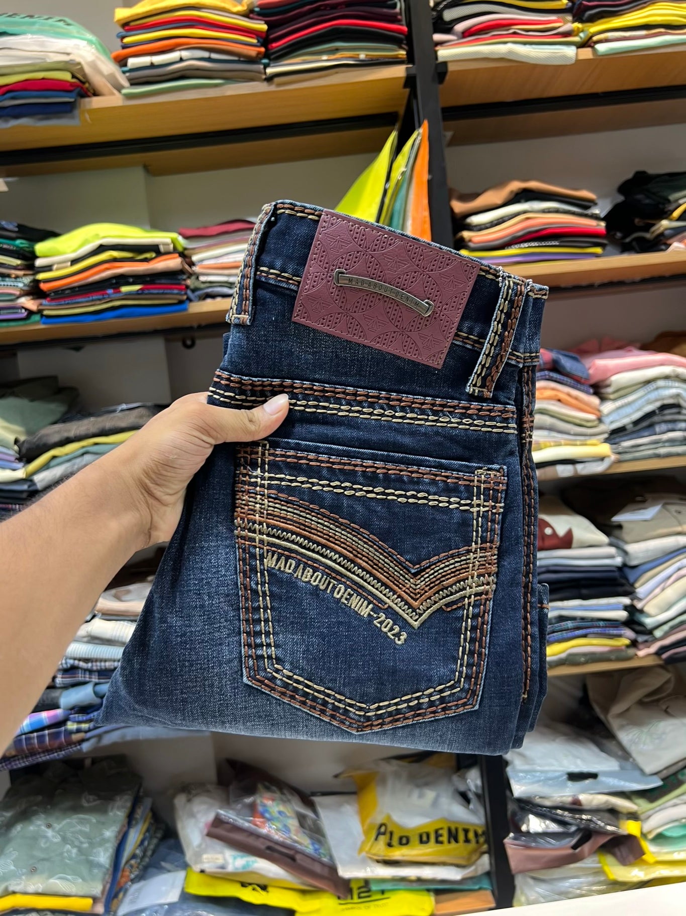 M.JEANS