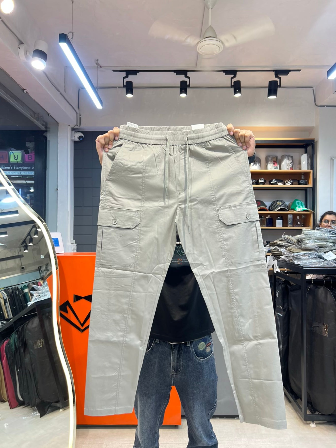 M.TRACKPANT