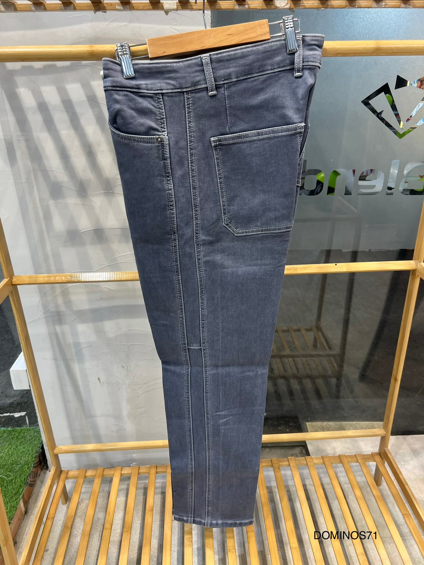 M.JEANS