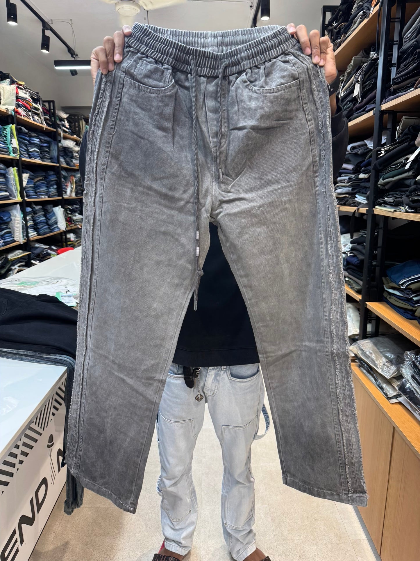 M.JEANS