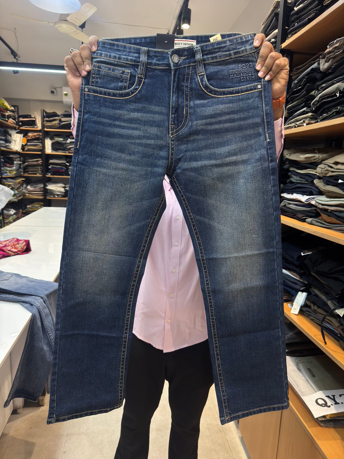 M.JEANS