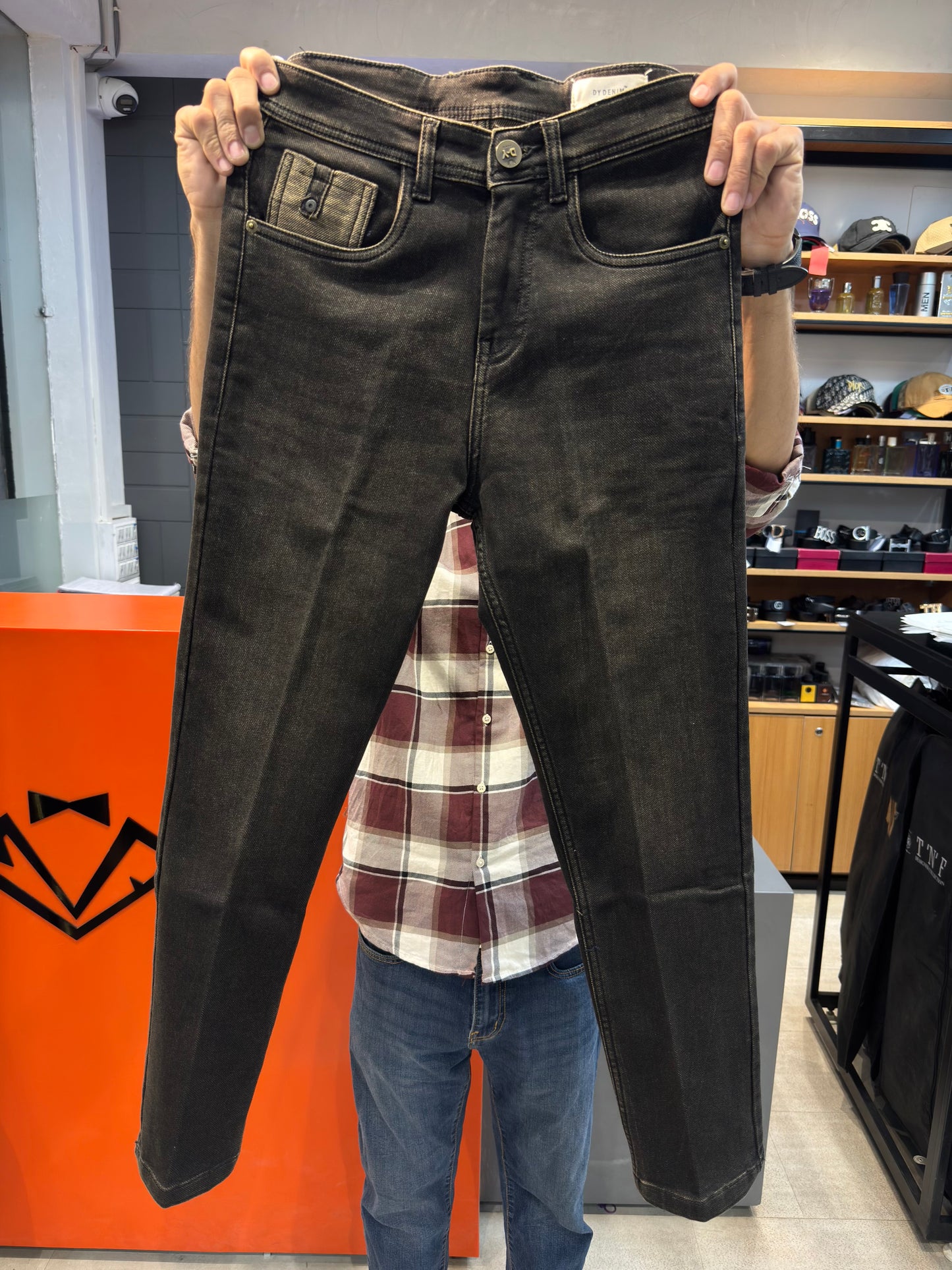 M.JEANS