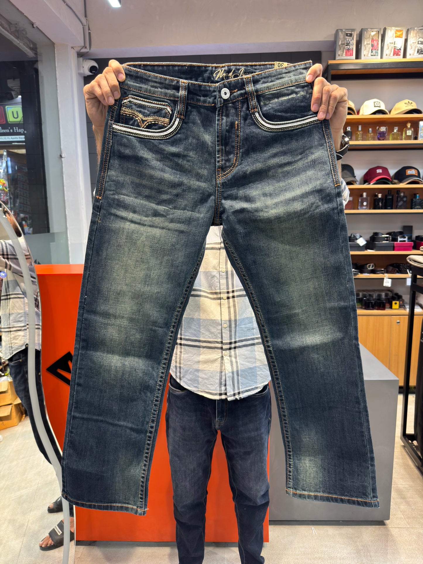 M.JEANS