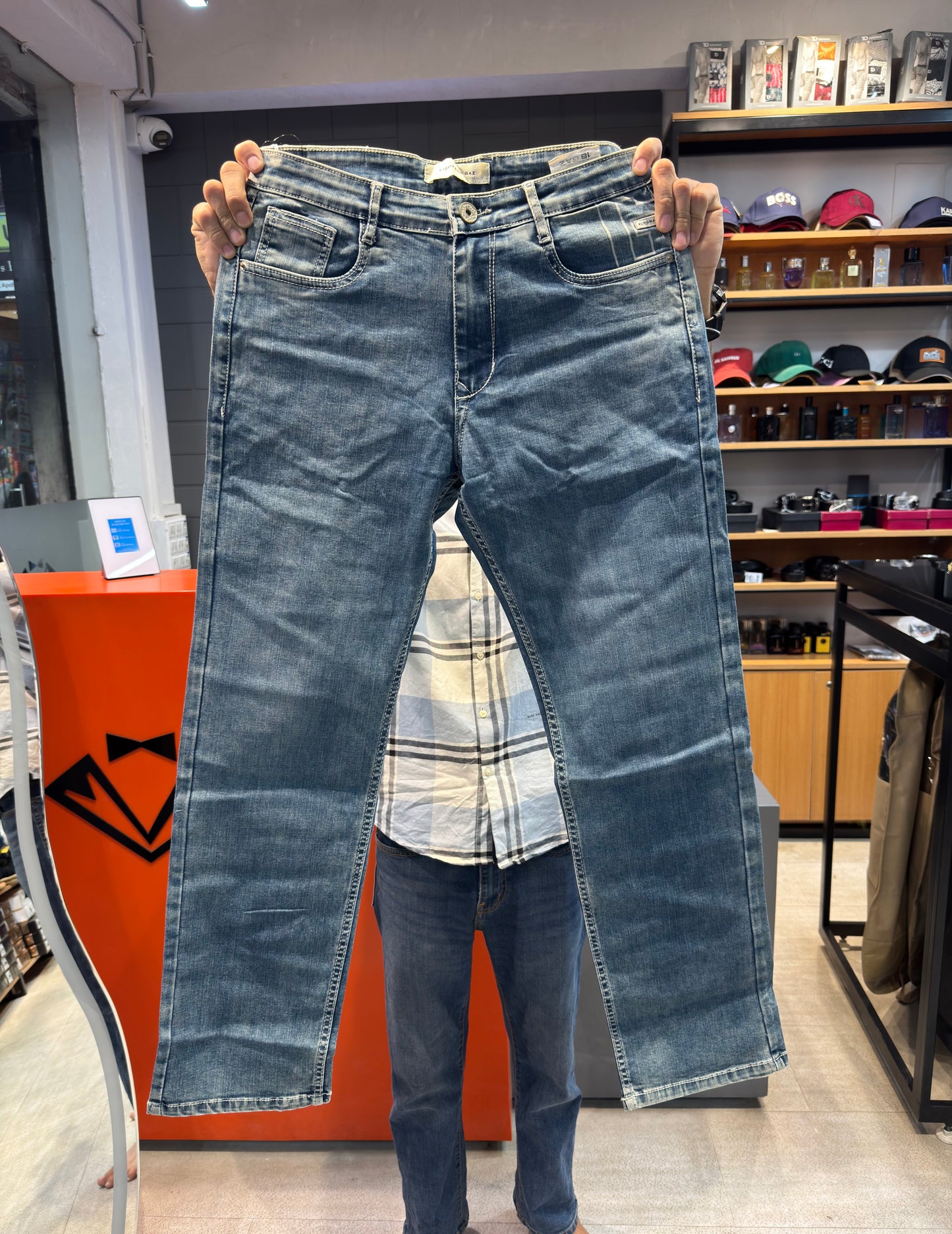 M.JEANS