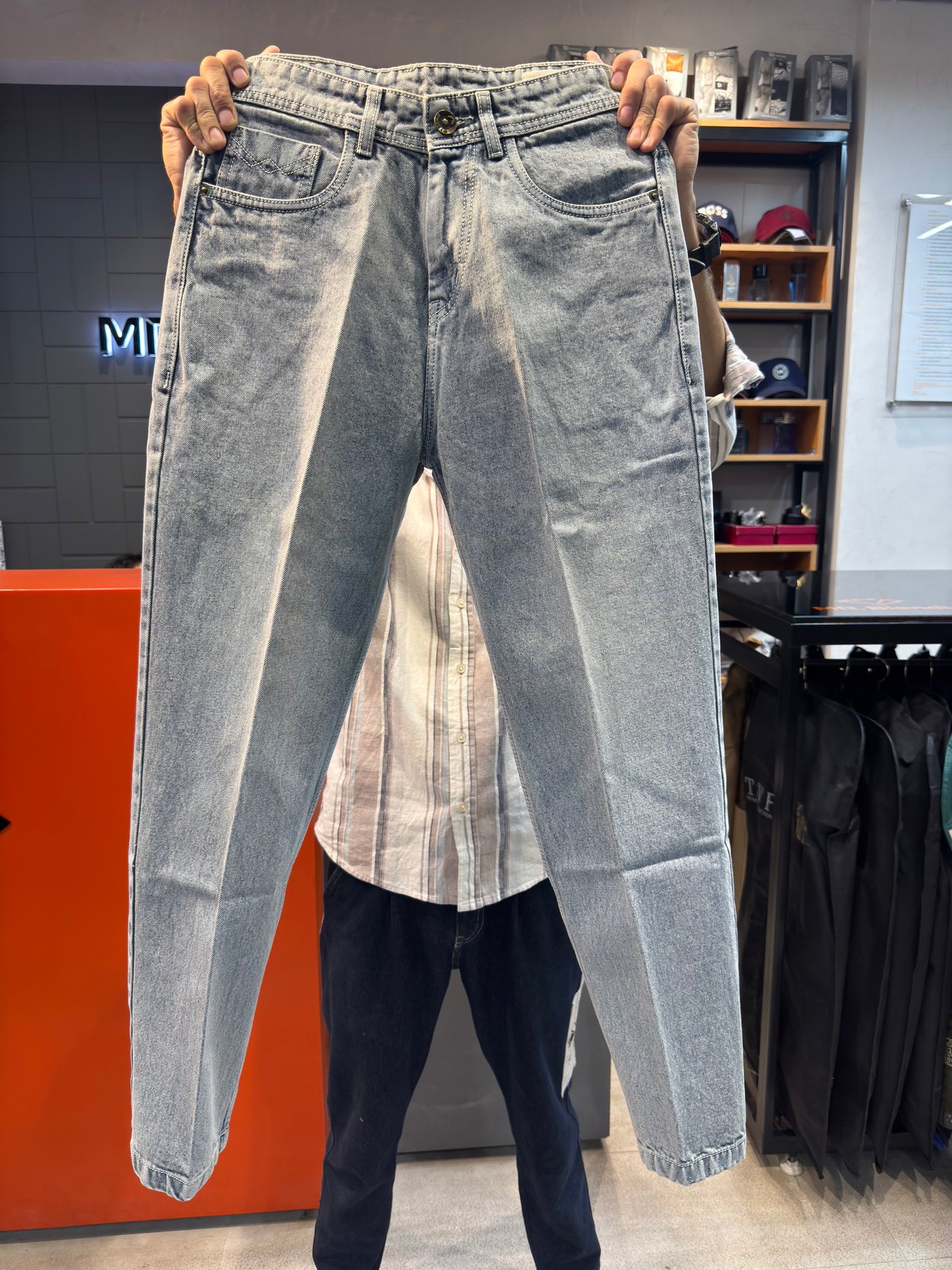 M.JEANS