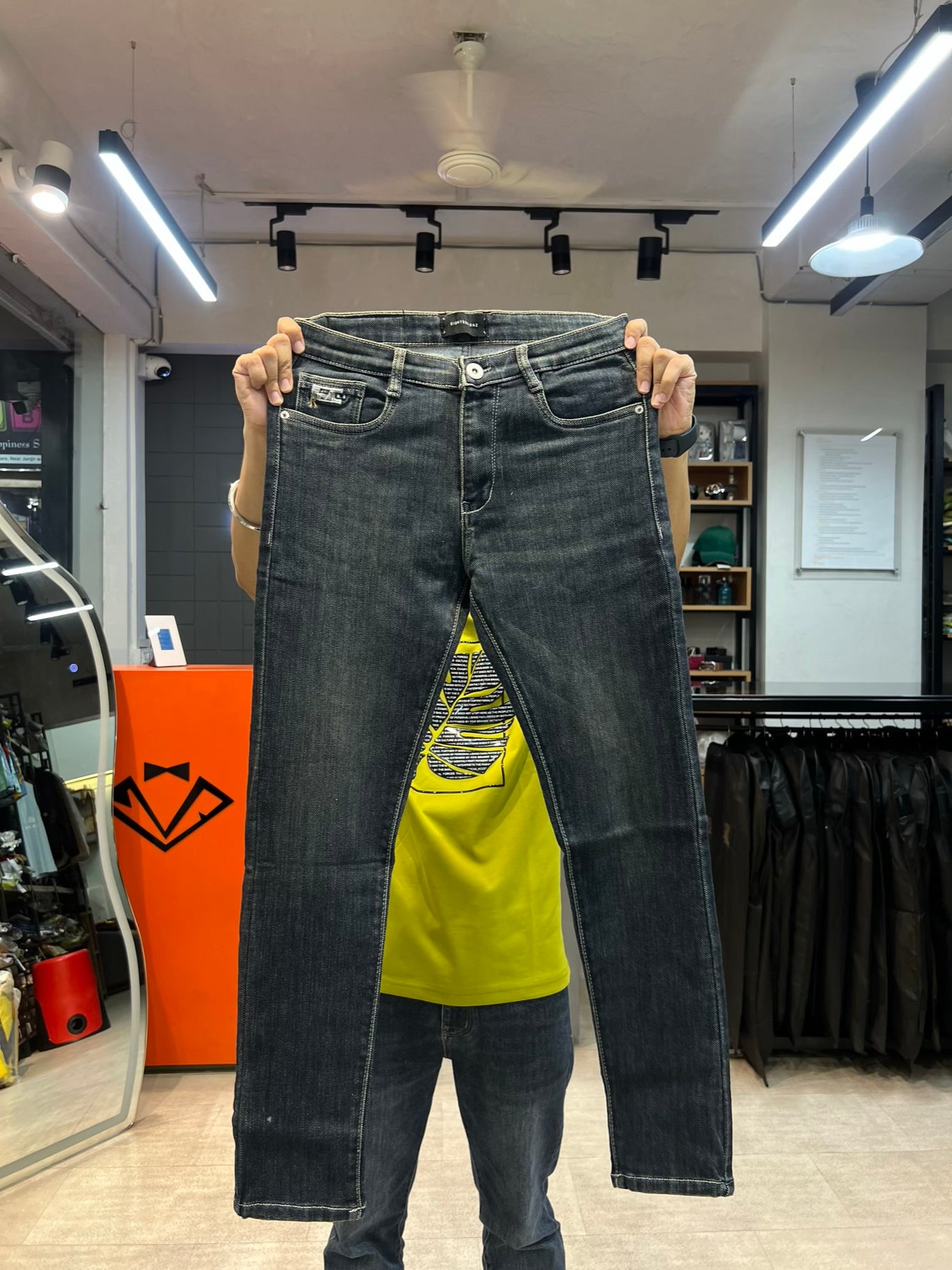 M.JEANS