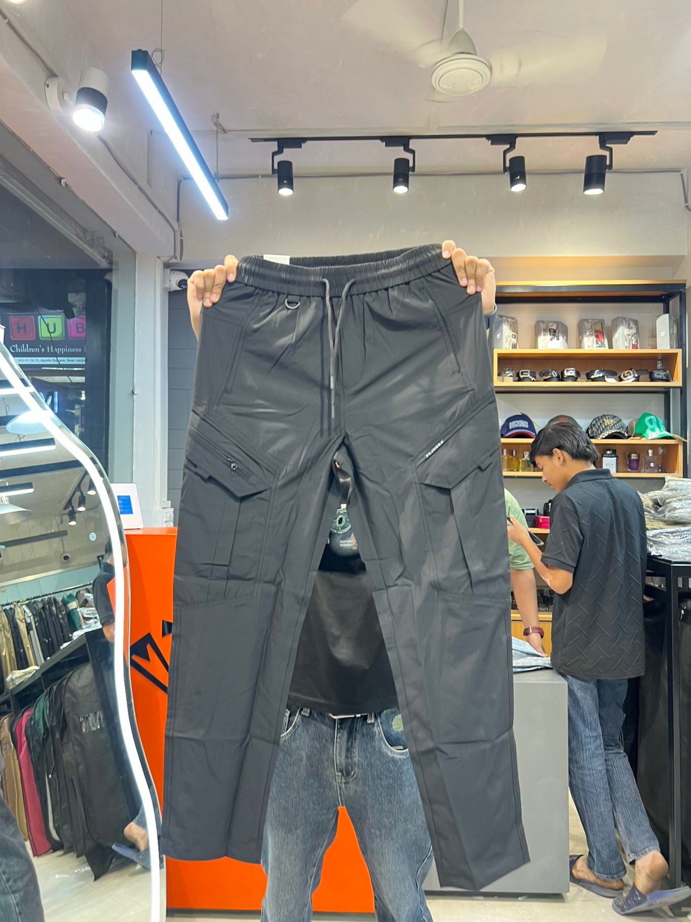 M.TRACKPANT