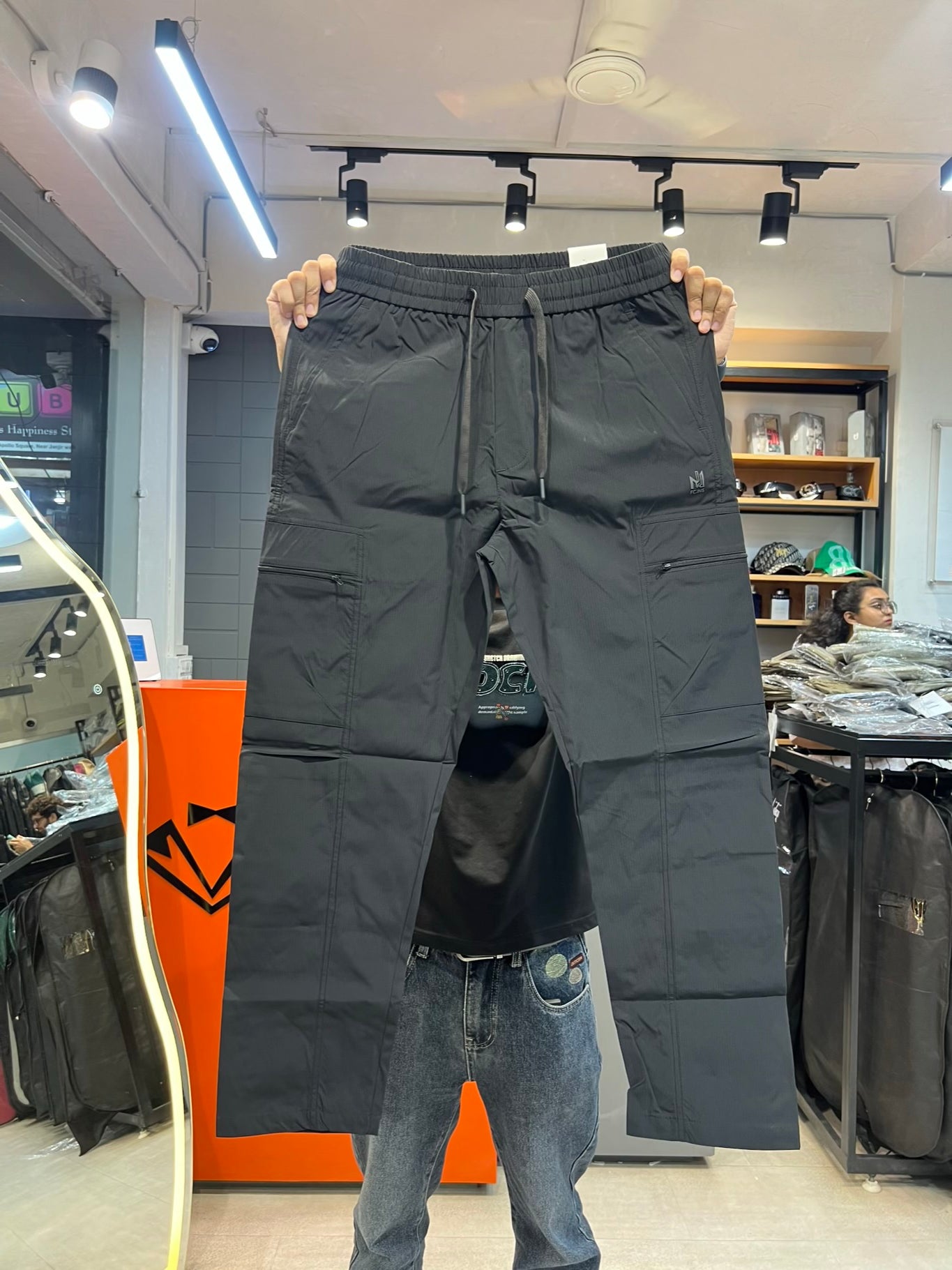 M.TRACKPANT