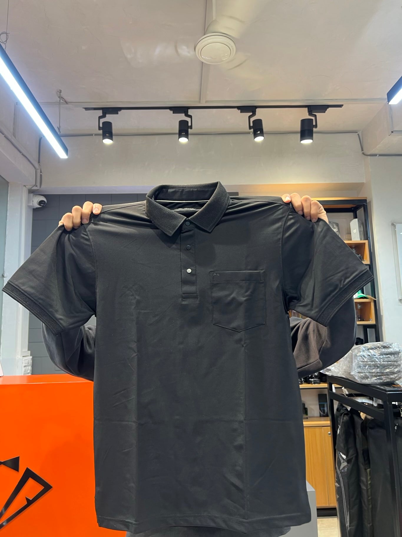 M.TSHIRT