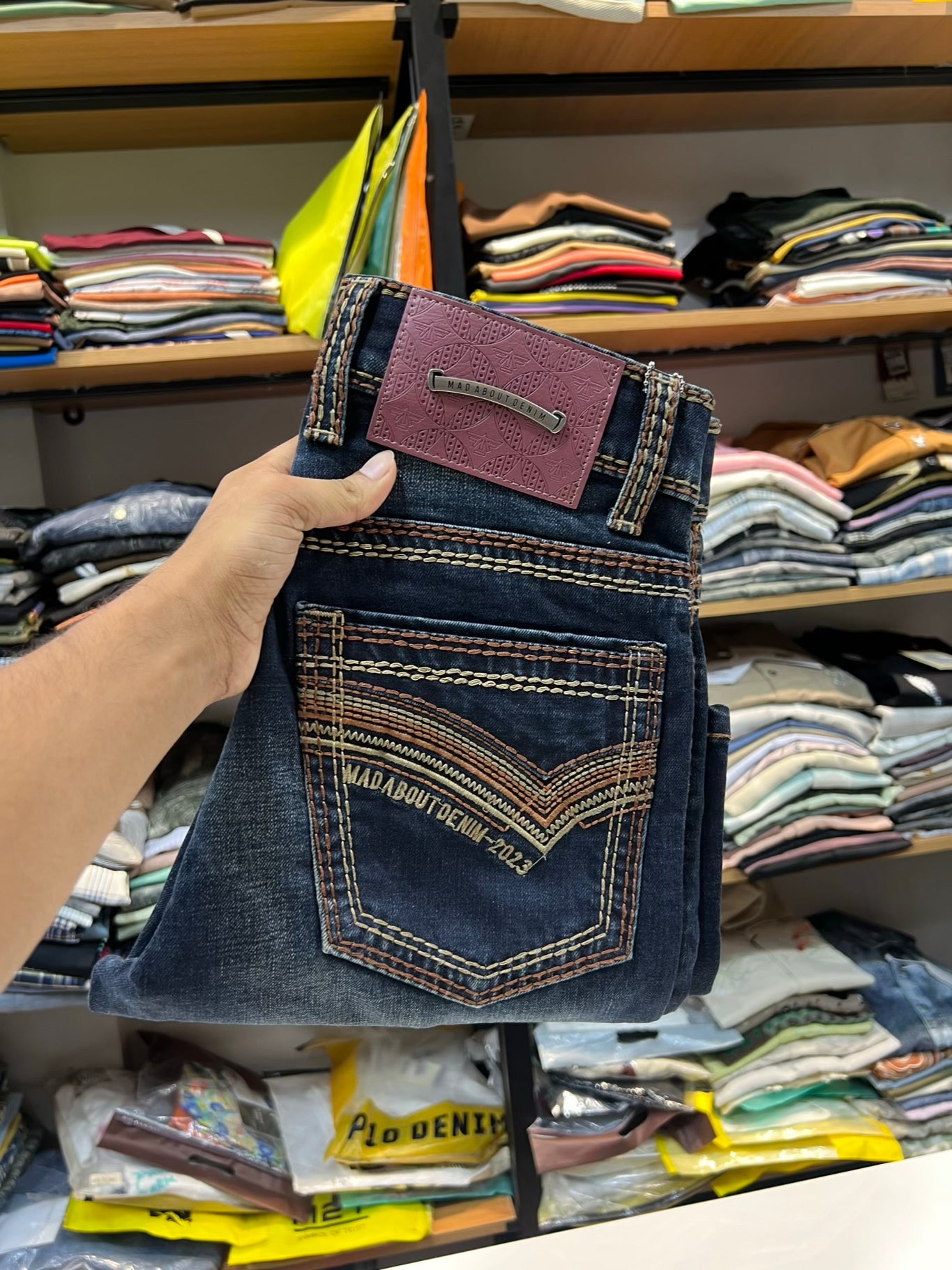 M.JEANS
