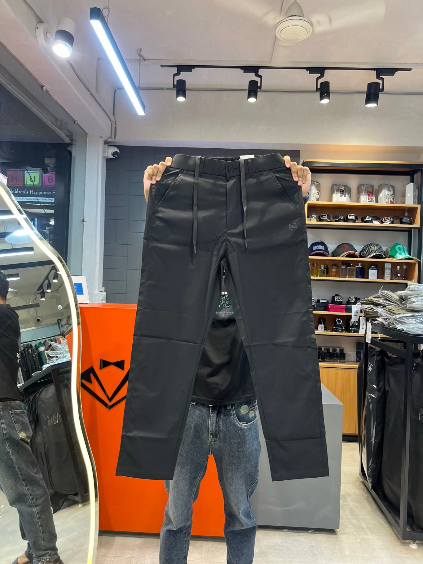 M.TRACKPANT