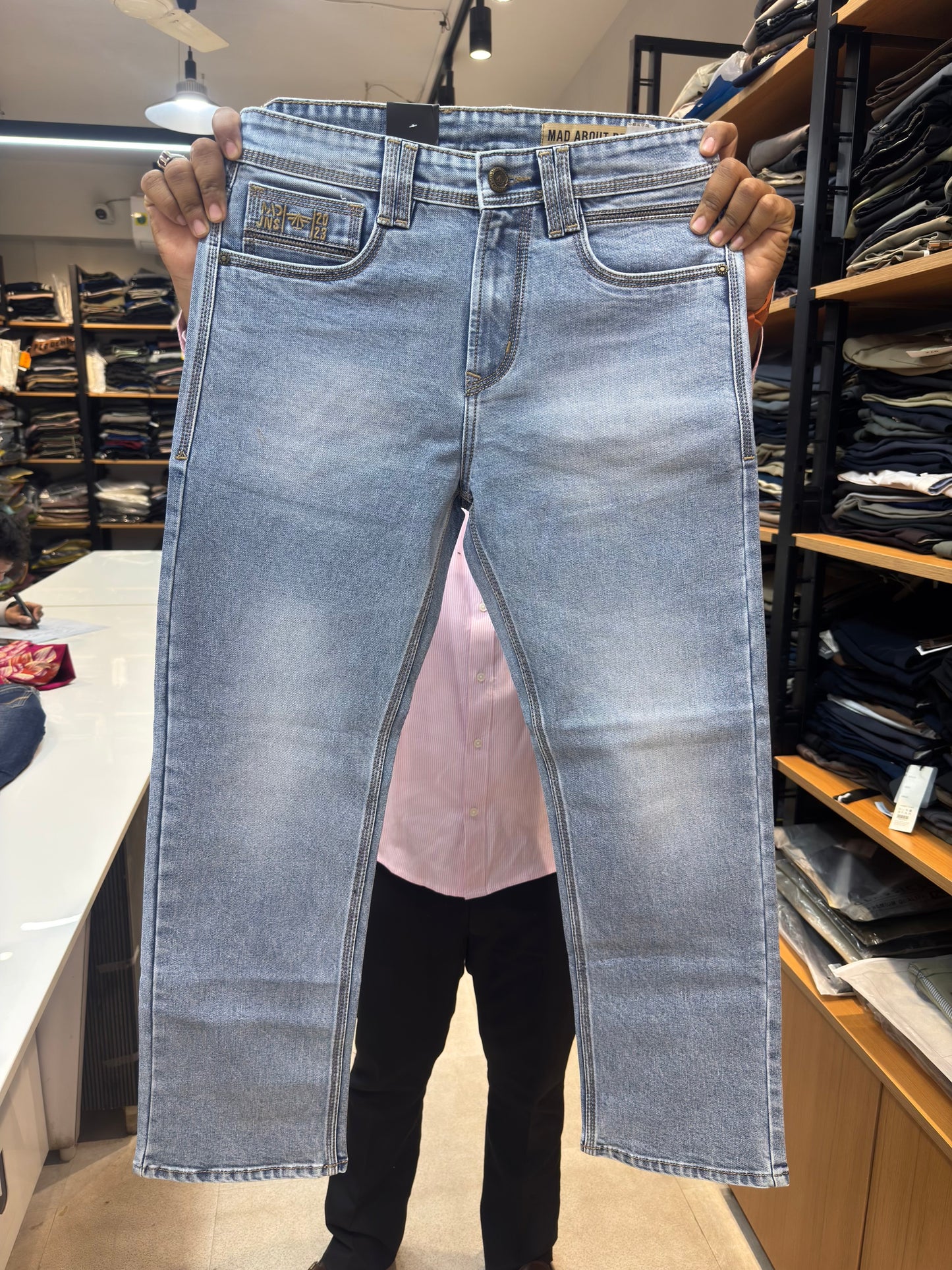 M.JEANS