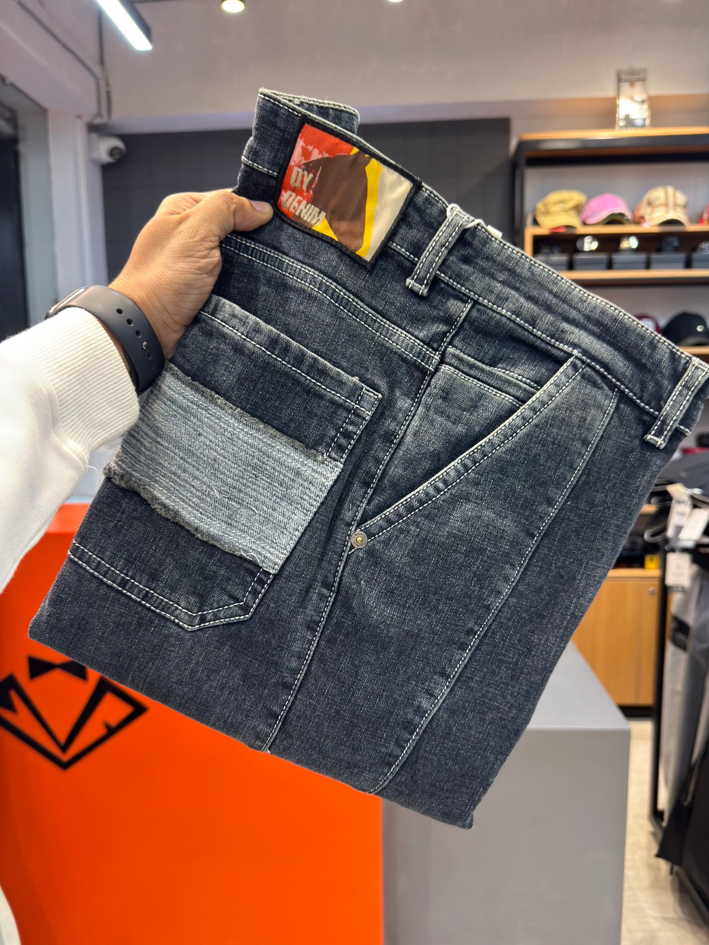 M.JEANS