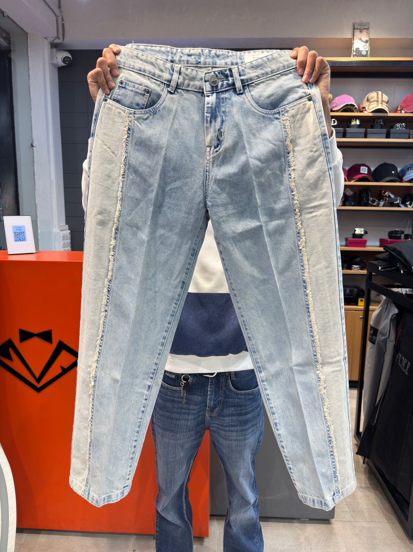 M.JEANS