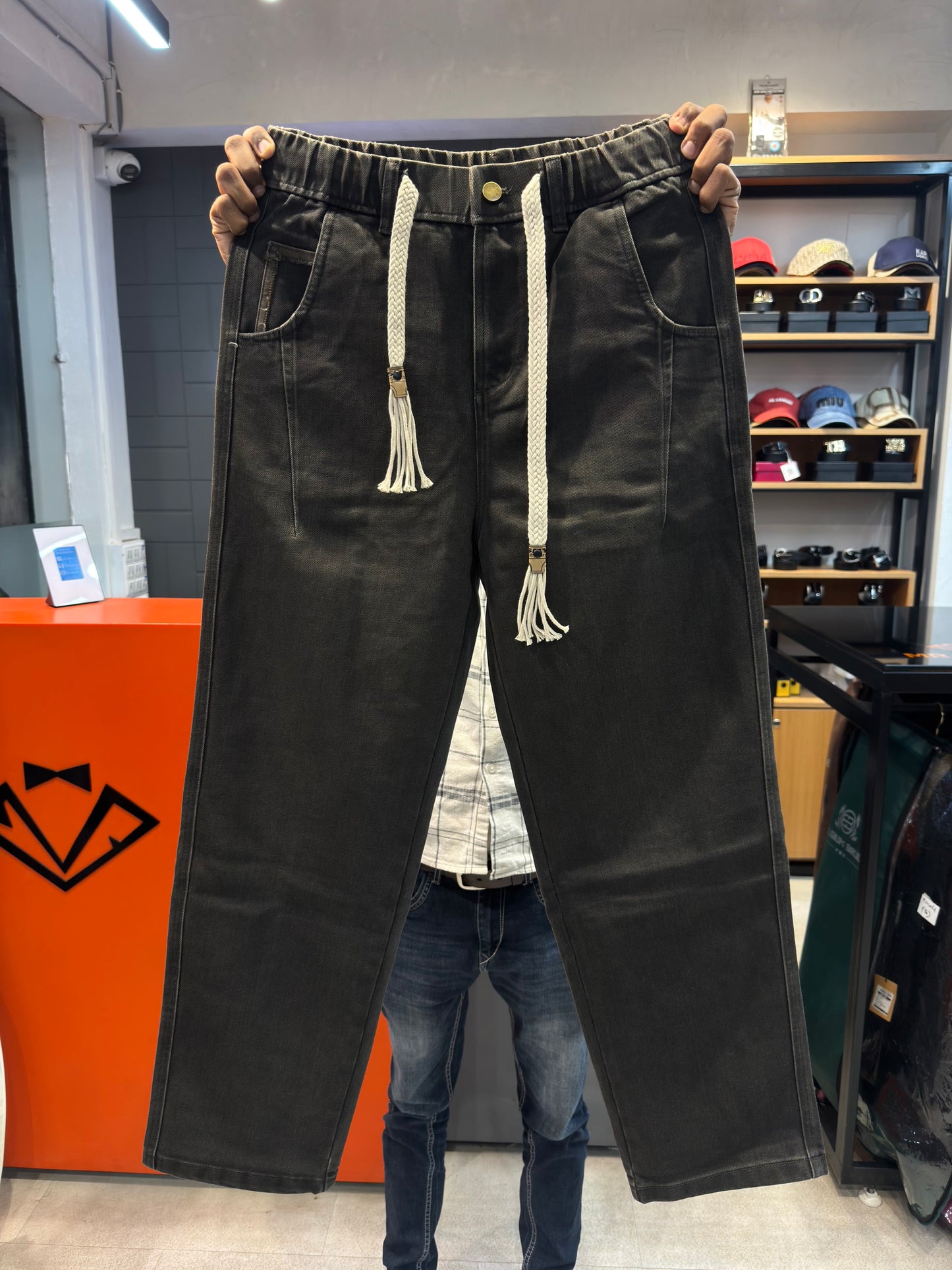 M.JEANS