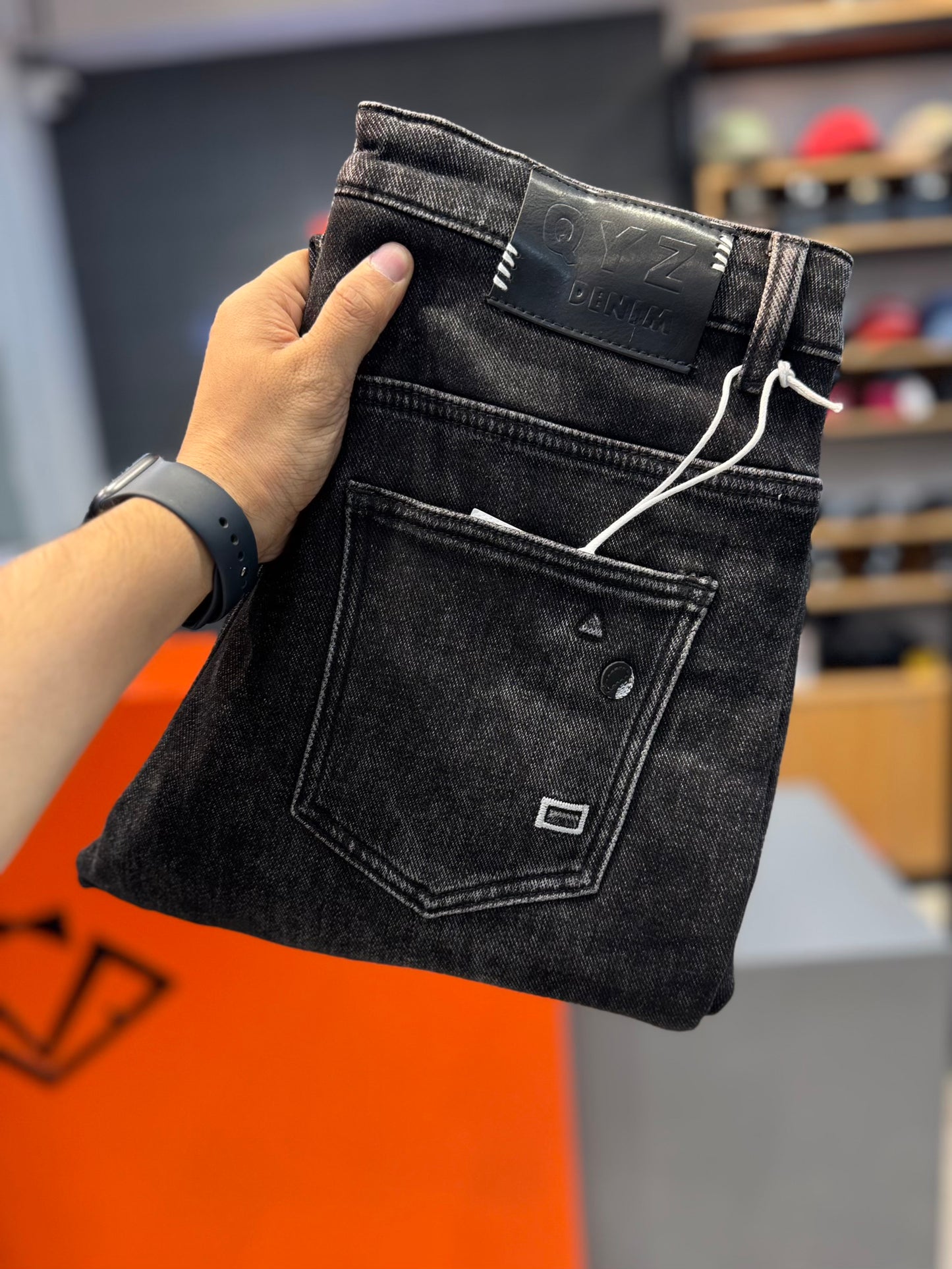 M.JEANS