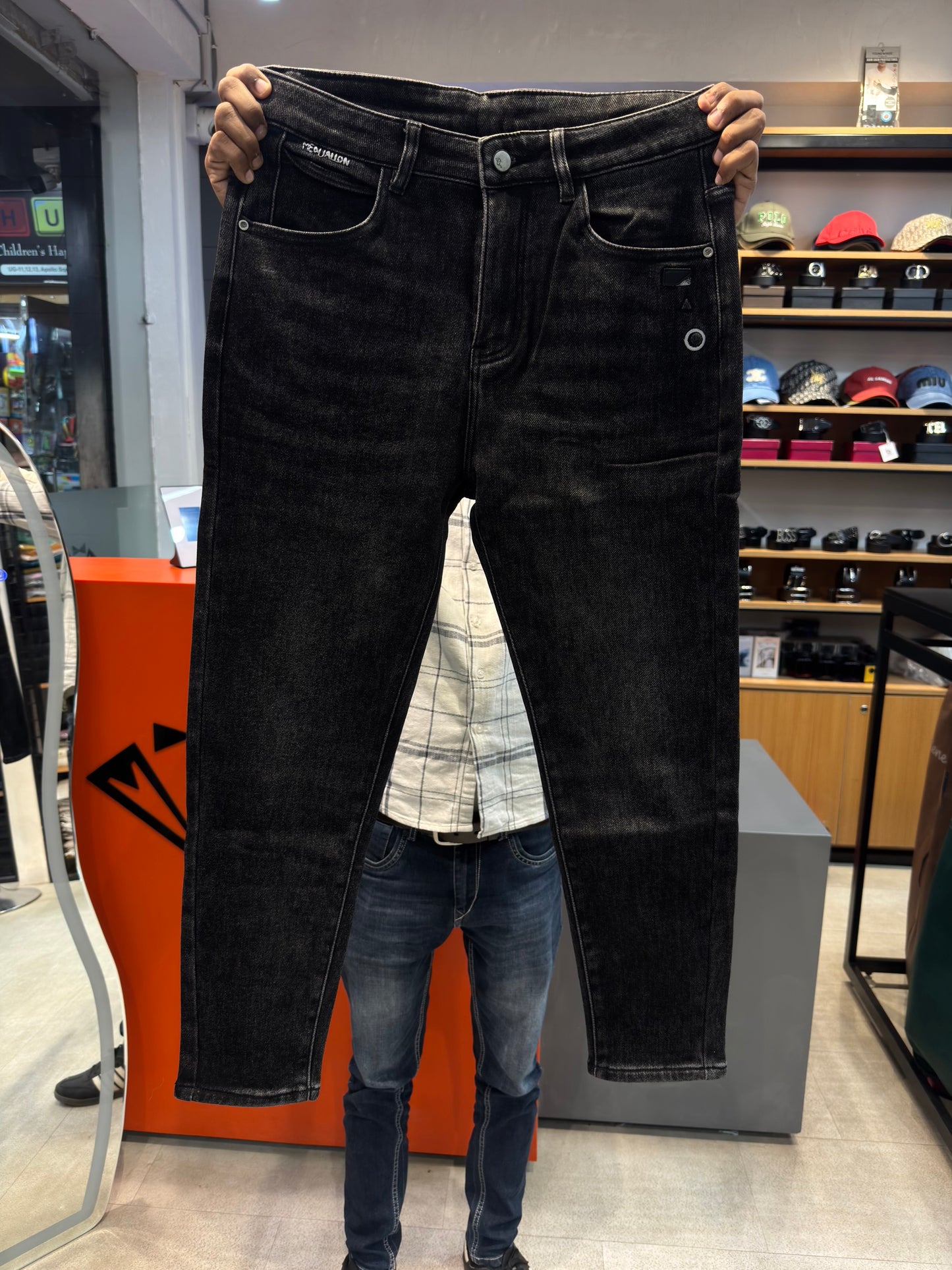 M.JEANS