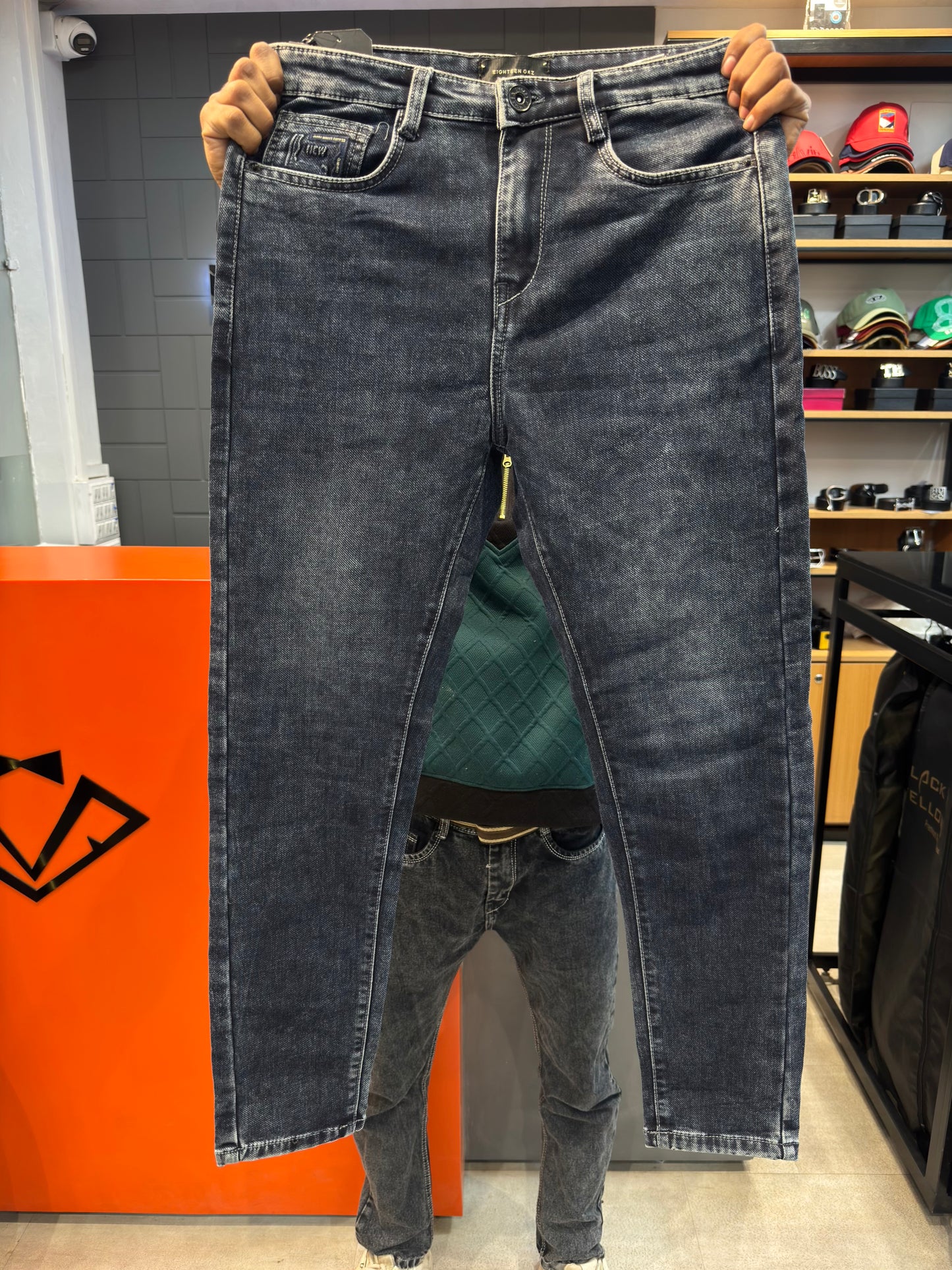 M.JEANS