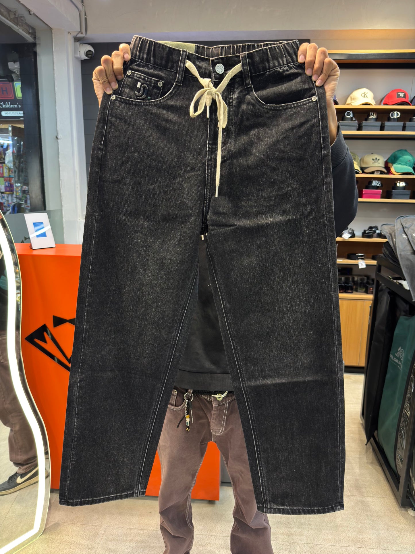 M.JEANS