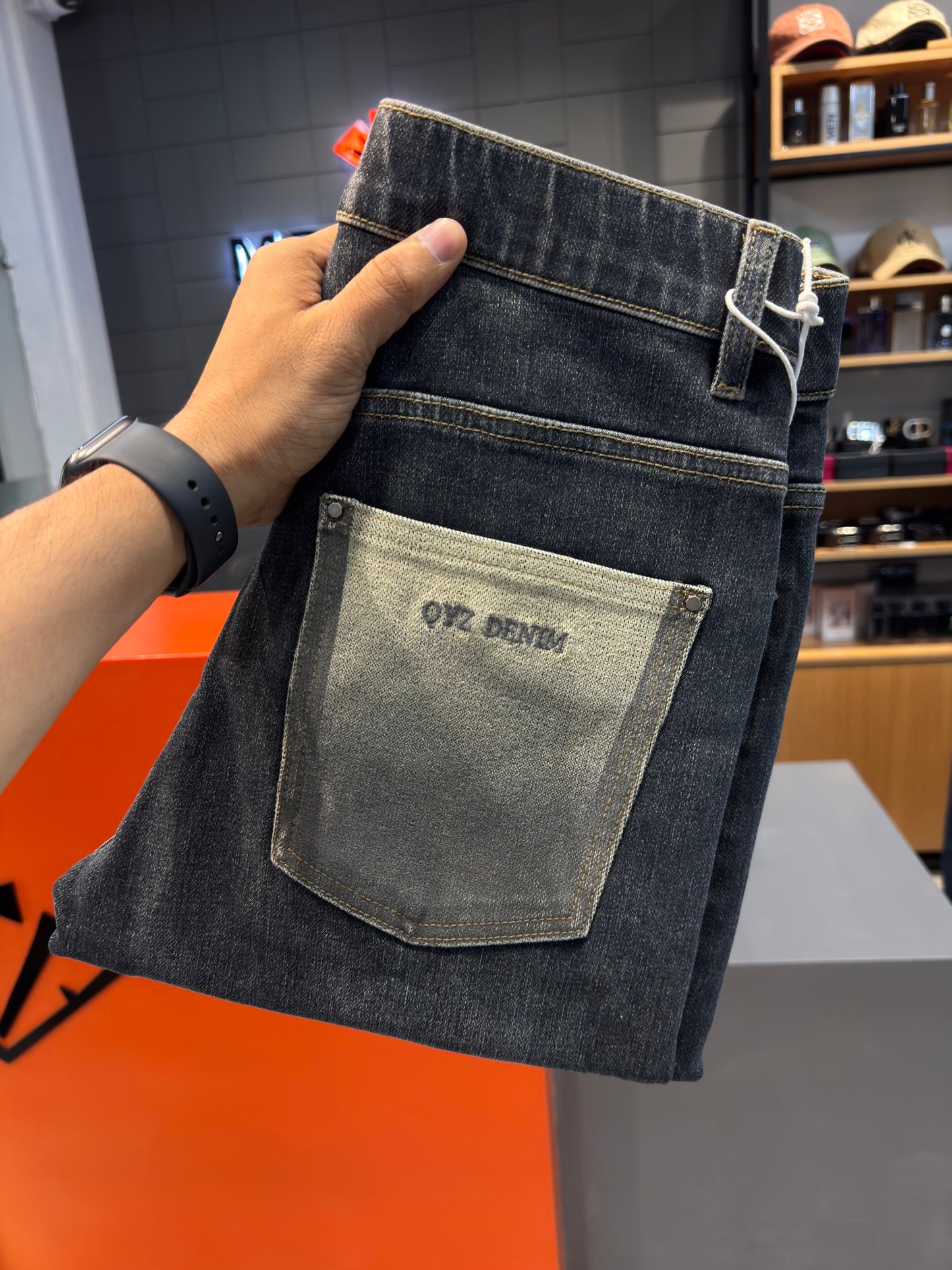M.JEANS