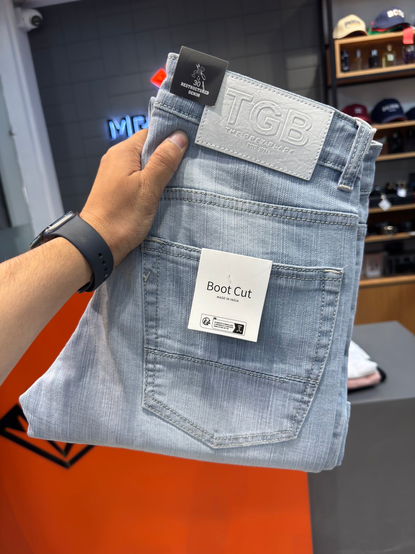 M.JEANS