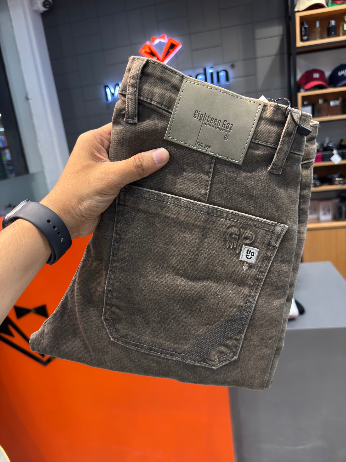 M.JEANS