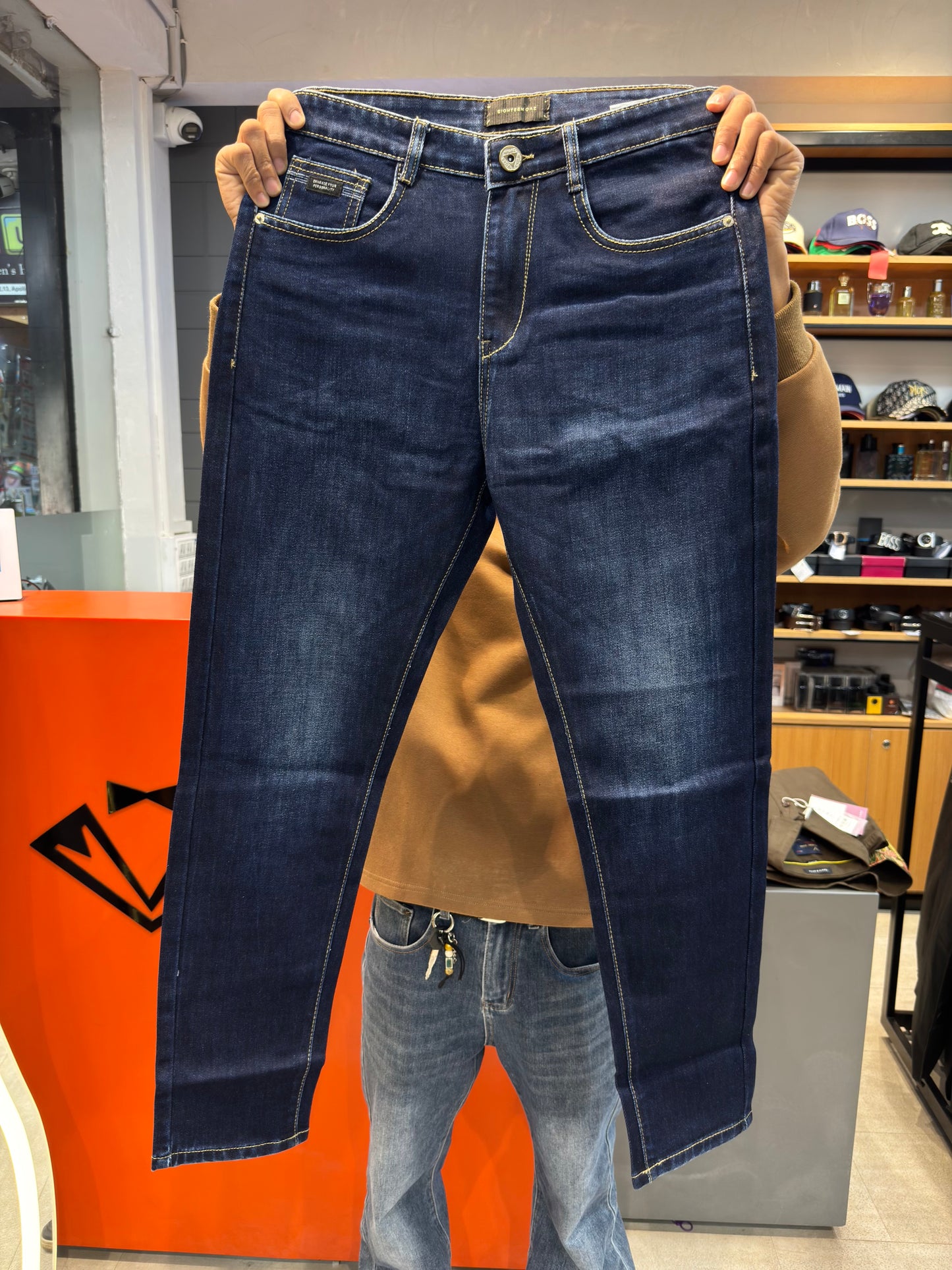 M.JEANS
