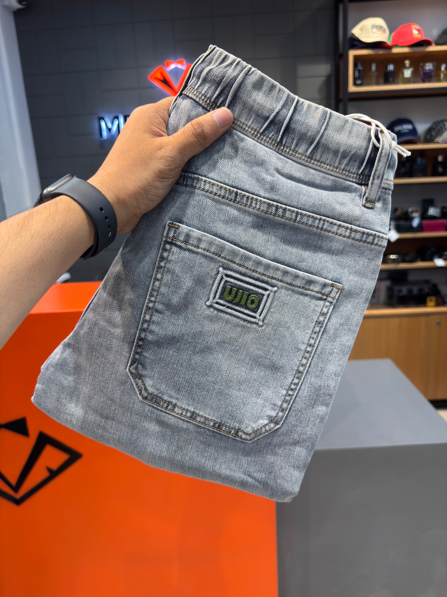 M.JEANS