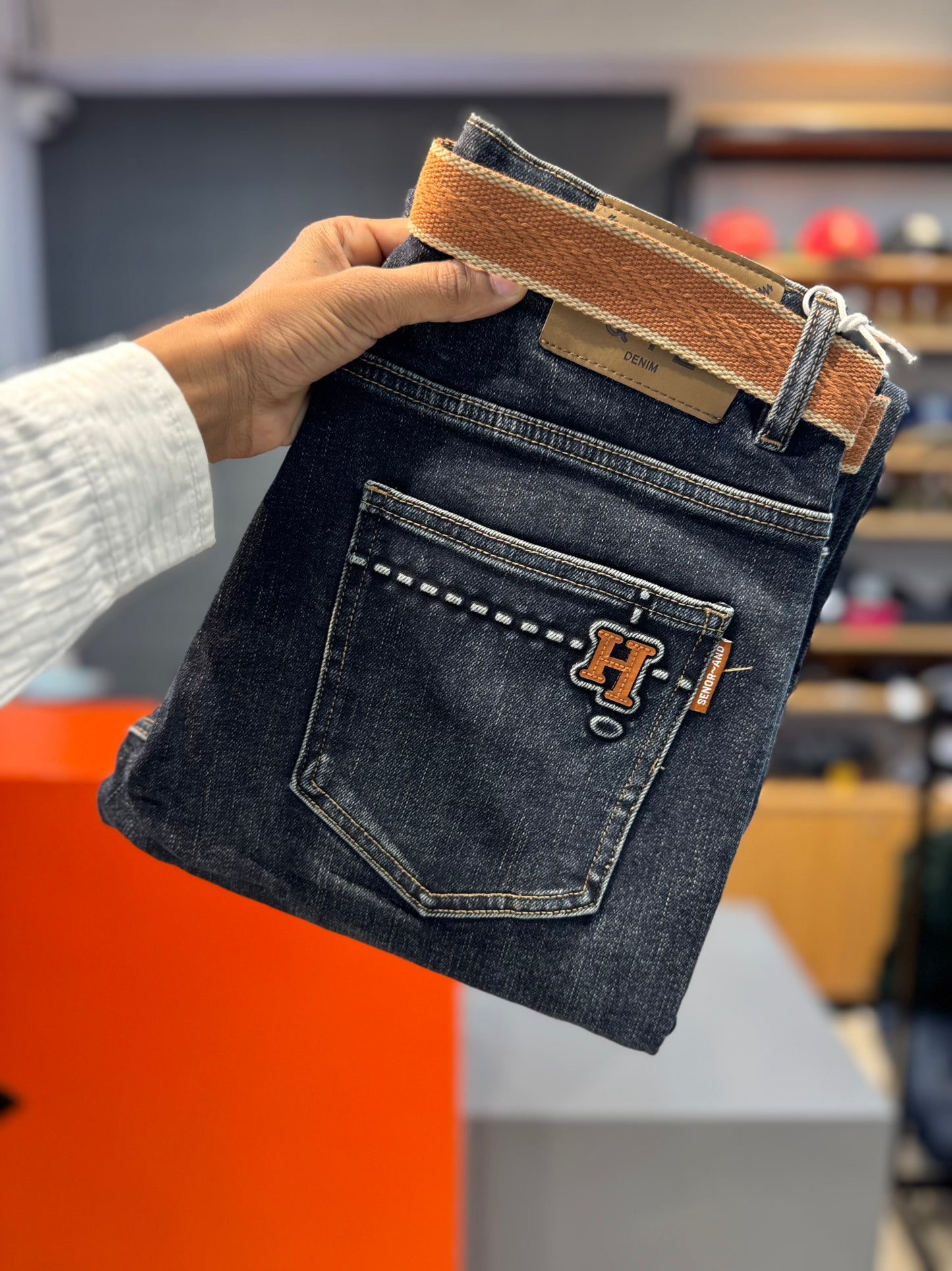 M.JEANS