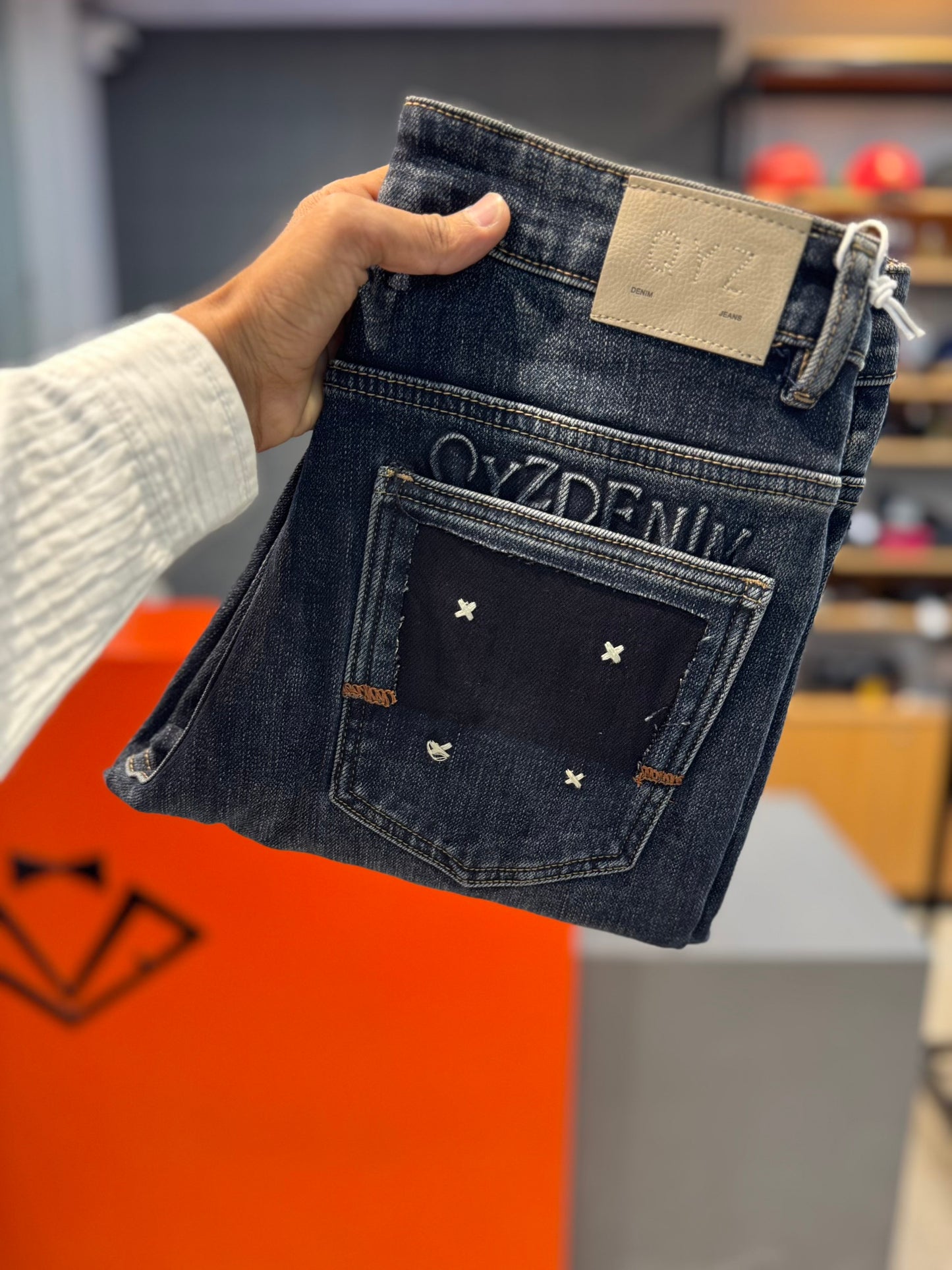 M.JEANS
