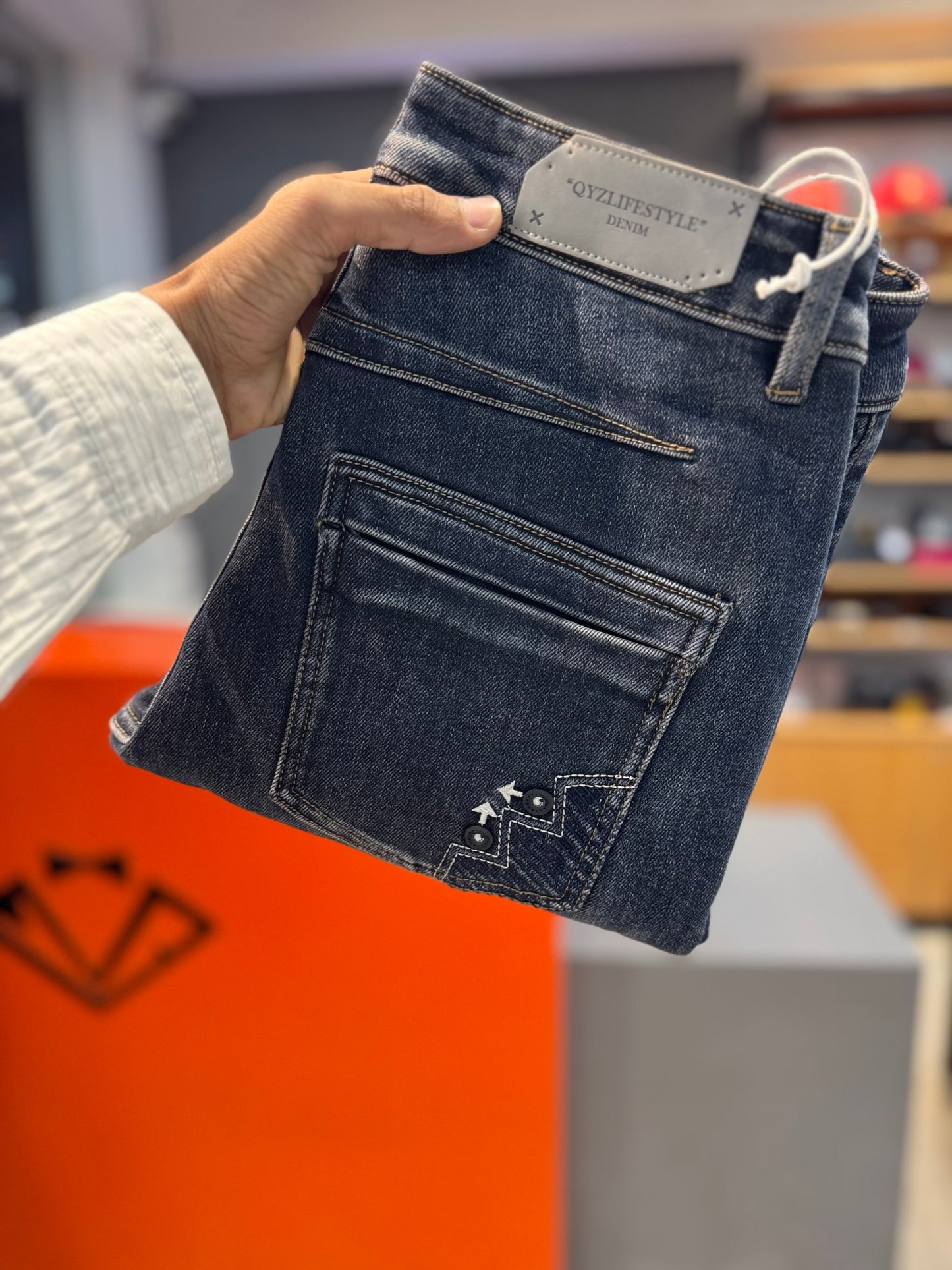 M.JEANS