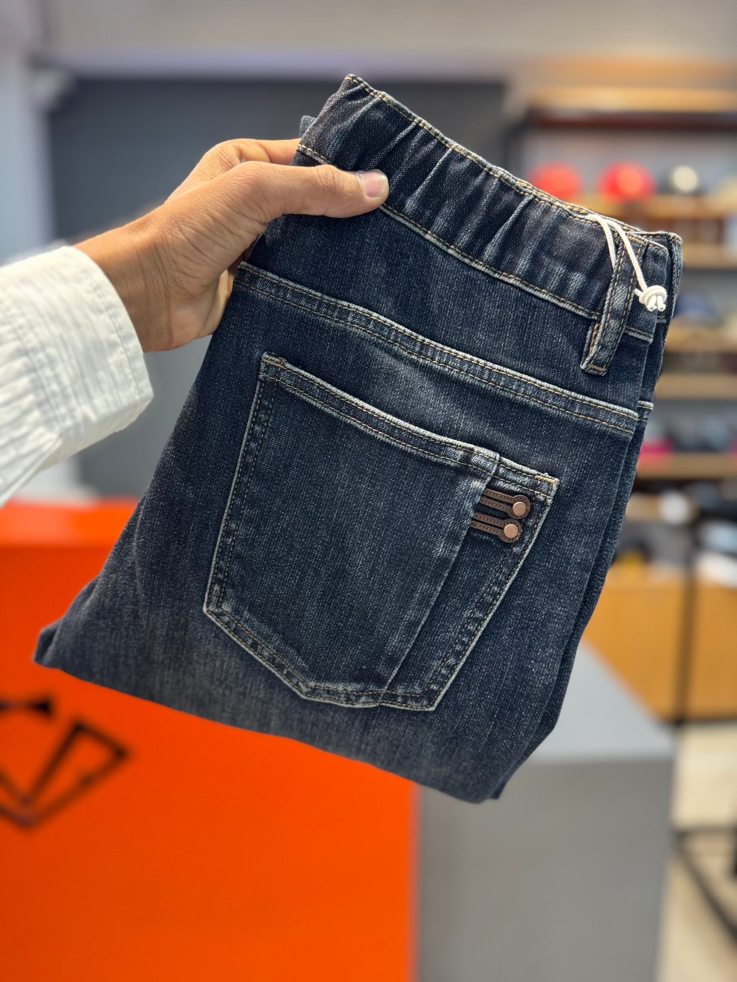 M.JEANS