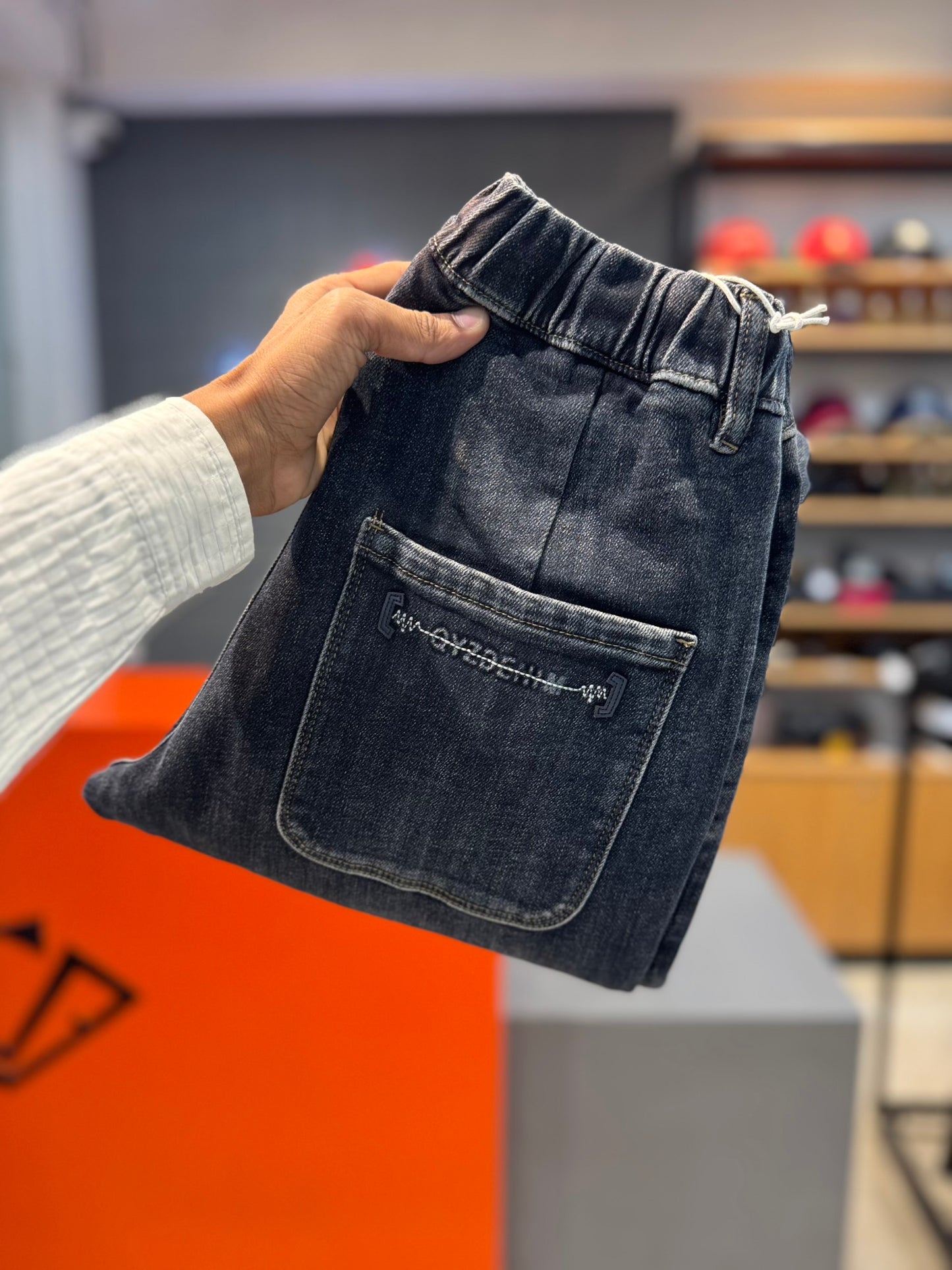 M.JEANS