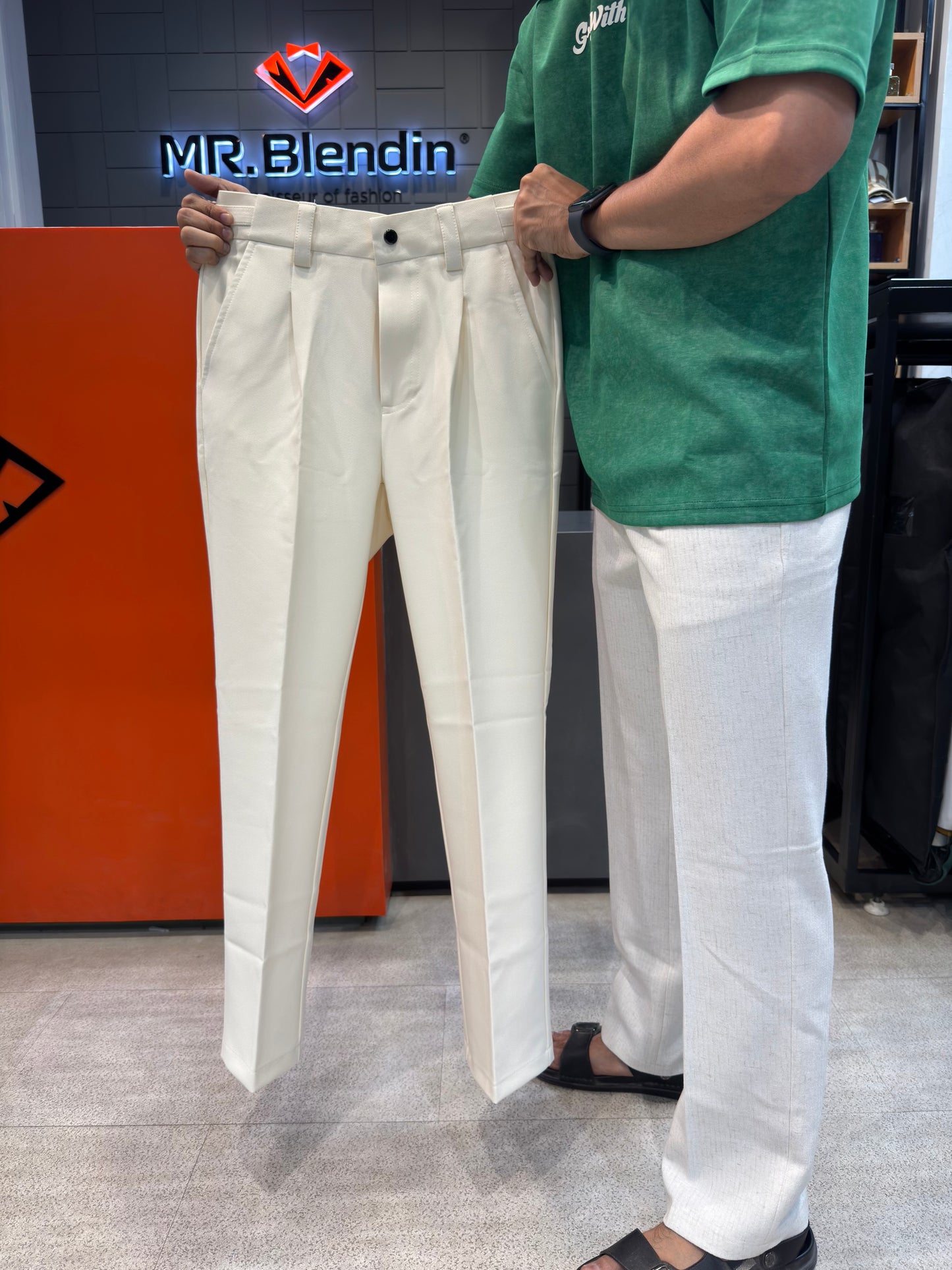 M.TROUSER