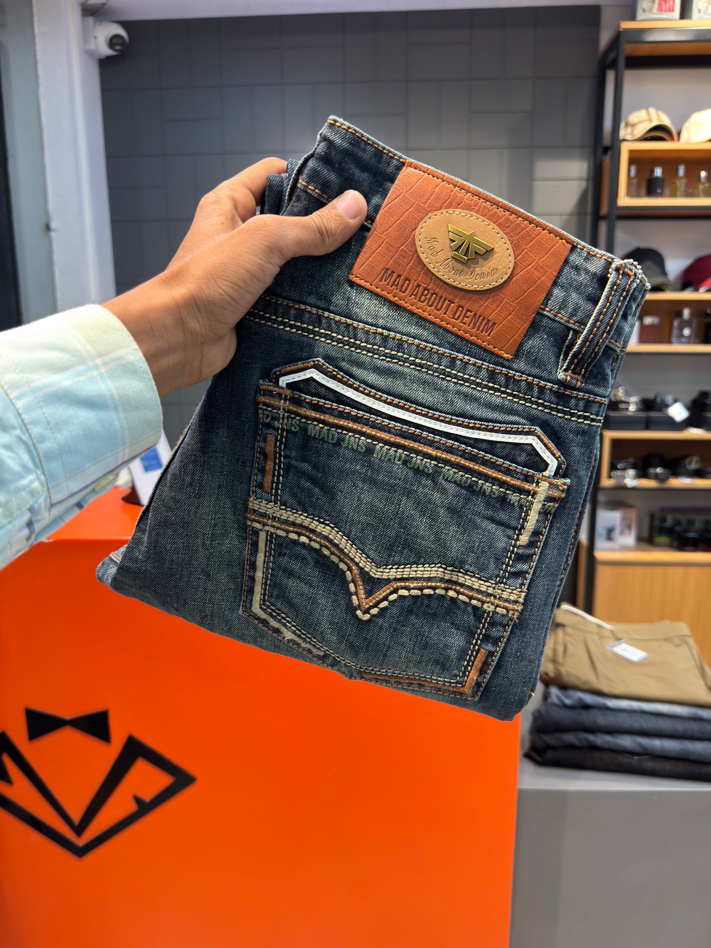 M.JEANS