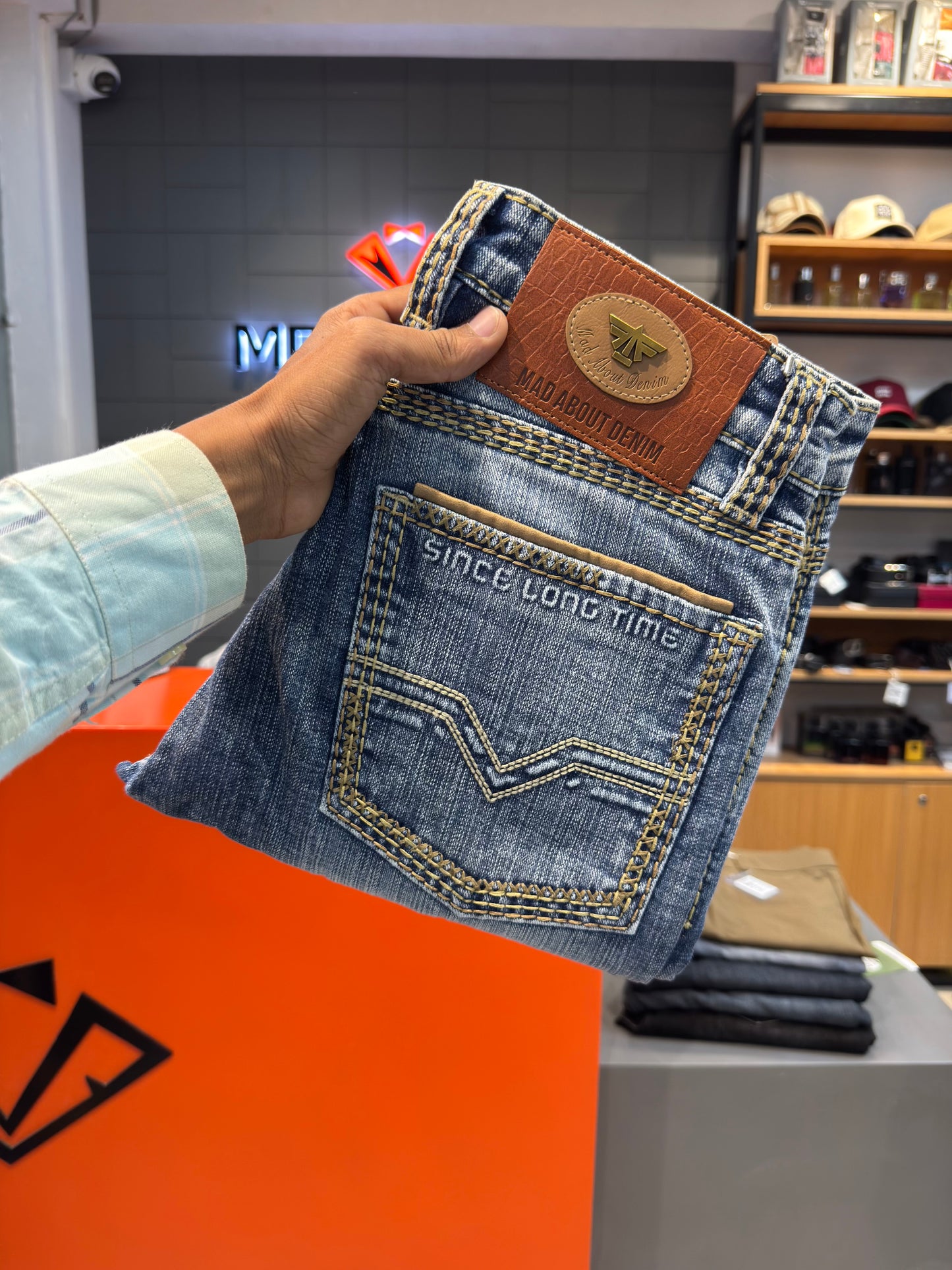 M.JEANS