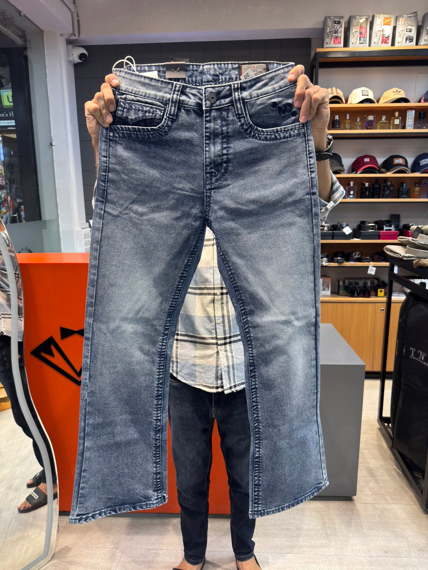 M.JEANS