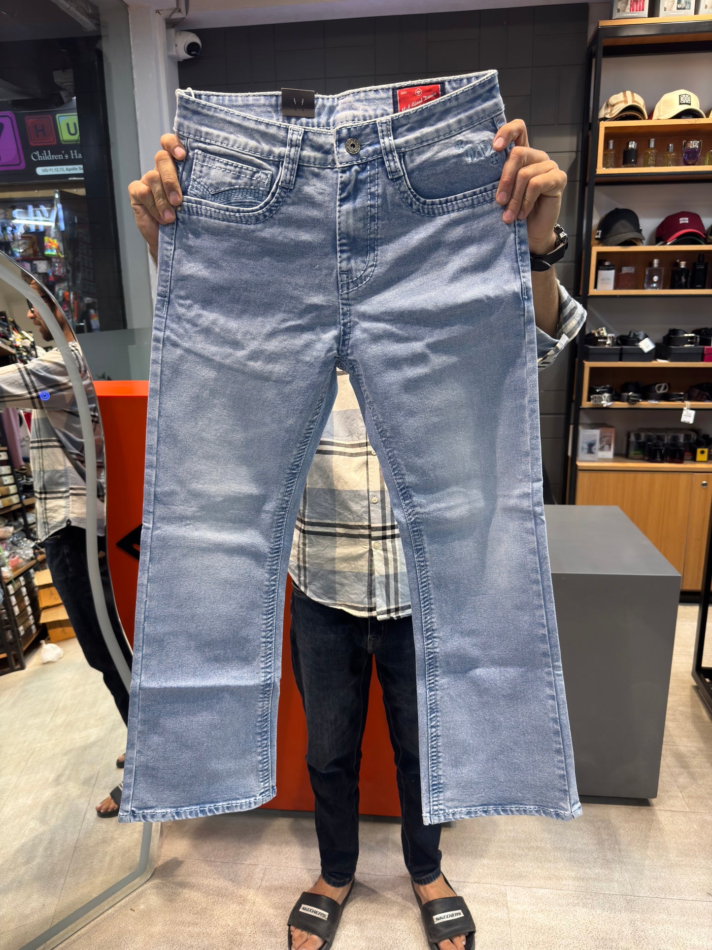M.JEANS