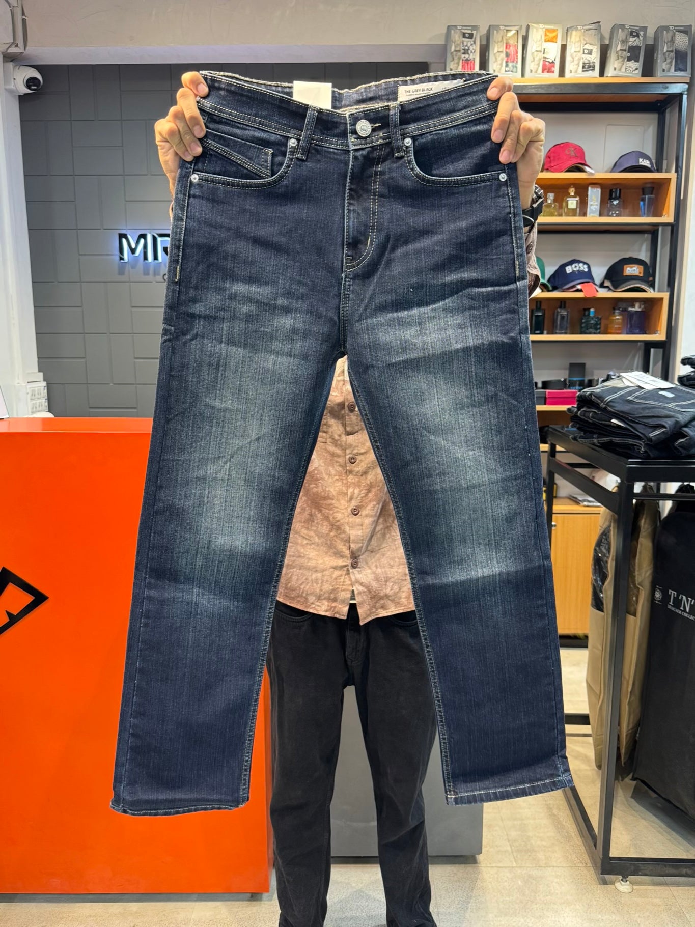 M.JEANS