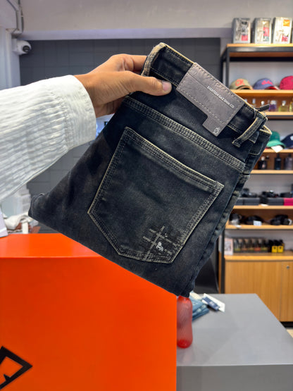 M.JEANS
