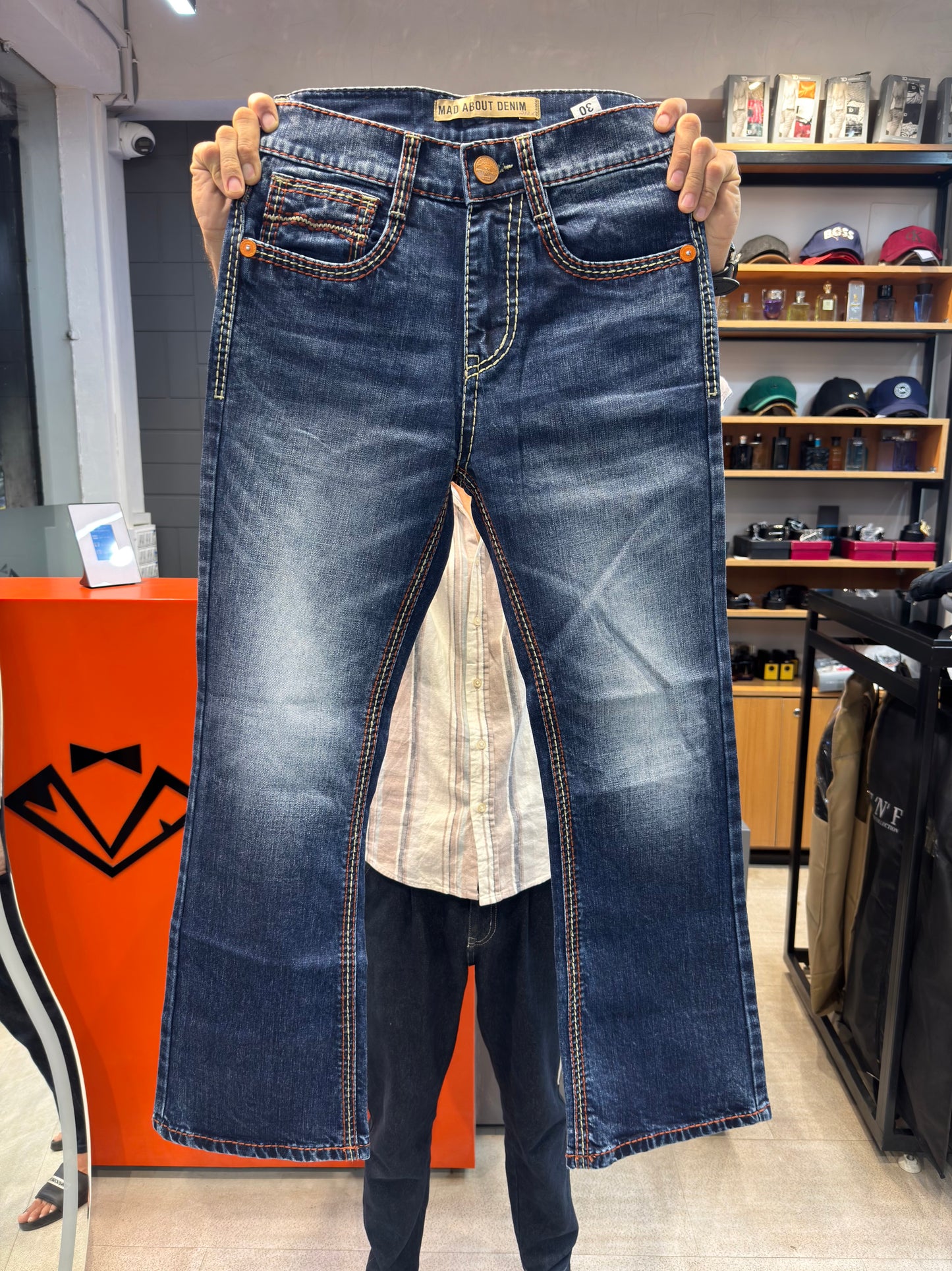 M.JEANS