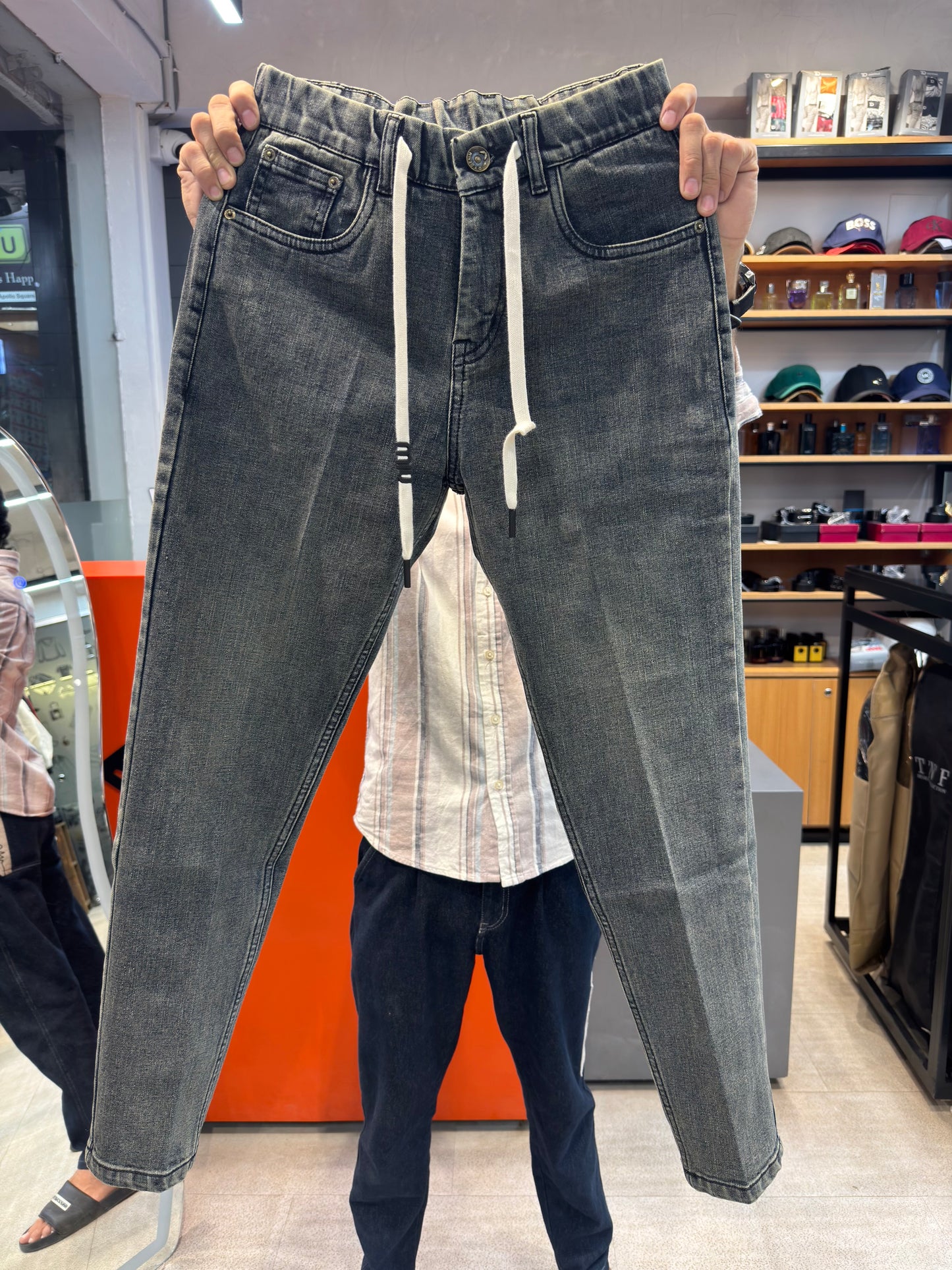 M.JEANS