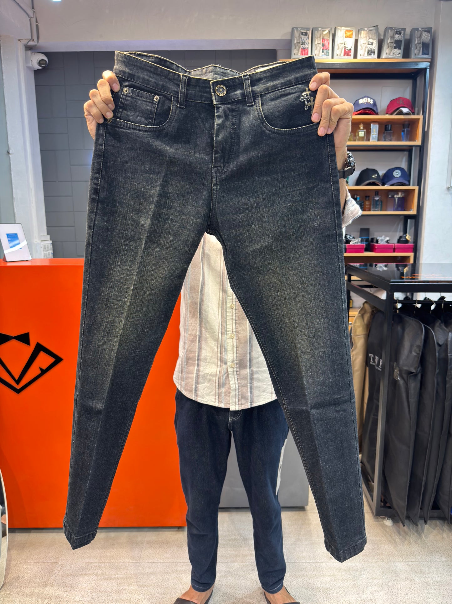 M.JEANS