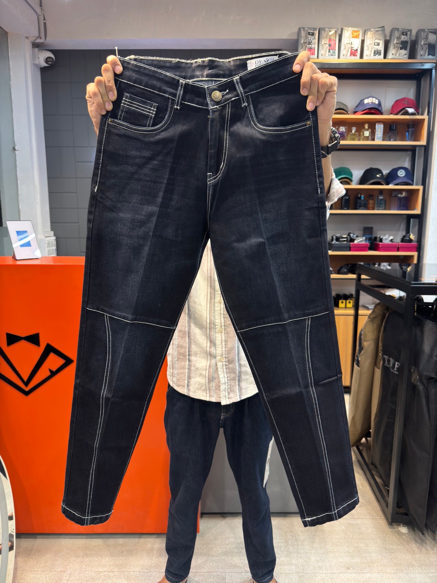M.JEANS