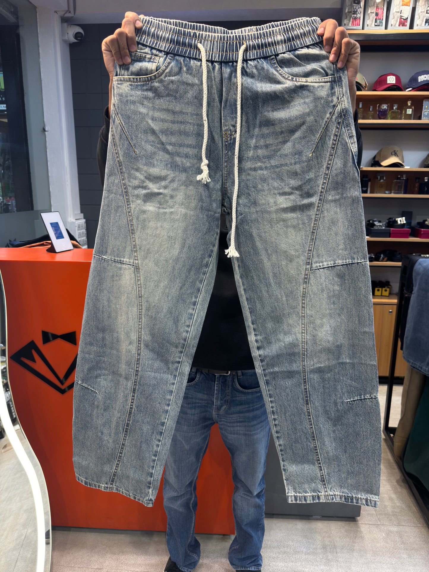 M.JEANS
